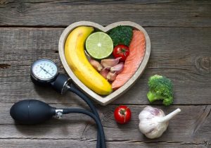 برای کنترل موثر فشار خون، ۷ ماده غذایی را روزانه مصرف کنید