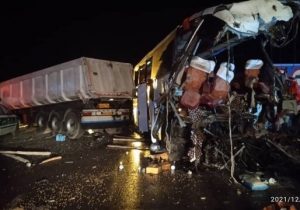حادثه دلخراش تصادف اتوبوس دهدشت-تهران در محور کاشان+تصاویر و فیلم