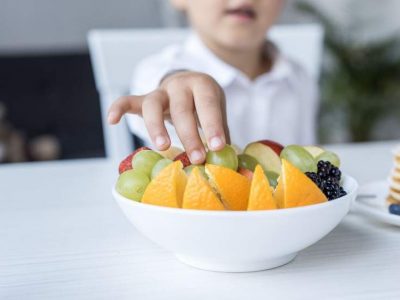 عوارض مصرف بیش از حد میوه‌