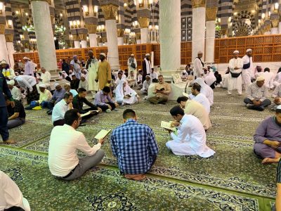 قاریان ایرانی در مسجد النبی (ص)