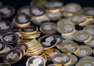 کاهش قیمت سکه و طلا در معاملات امروز بازار