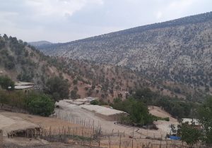 روستای چندار منتظر نگاه مسئولان؛ دهیار: خدمات نظام در سه سال اخیر نسبت به گذشته خیلی متفاوت بود