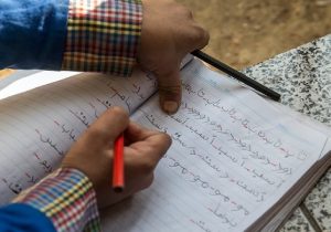 ضعف تحصیلی دانش آموزان منطقه دیشموک را تایید نمی کنم