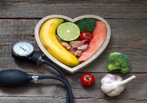 ۹ خوراکی که باعث کاهش فشار خون می‌شود