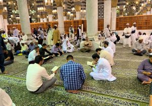 قاریان ایرانی در مسجد النبی (ص)