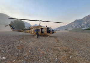 انتقال نیرو با ۲ بالگرد هوانیروز ارتش برای مهار آتش کوه خامی