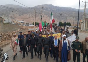 امام جمعه دیشموک: تفکر بسیج زمینه ساز نابودی فتنه گران بود/ بسیج خار چشم دشمنان اسلام است+تصاویر