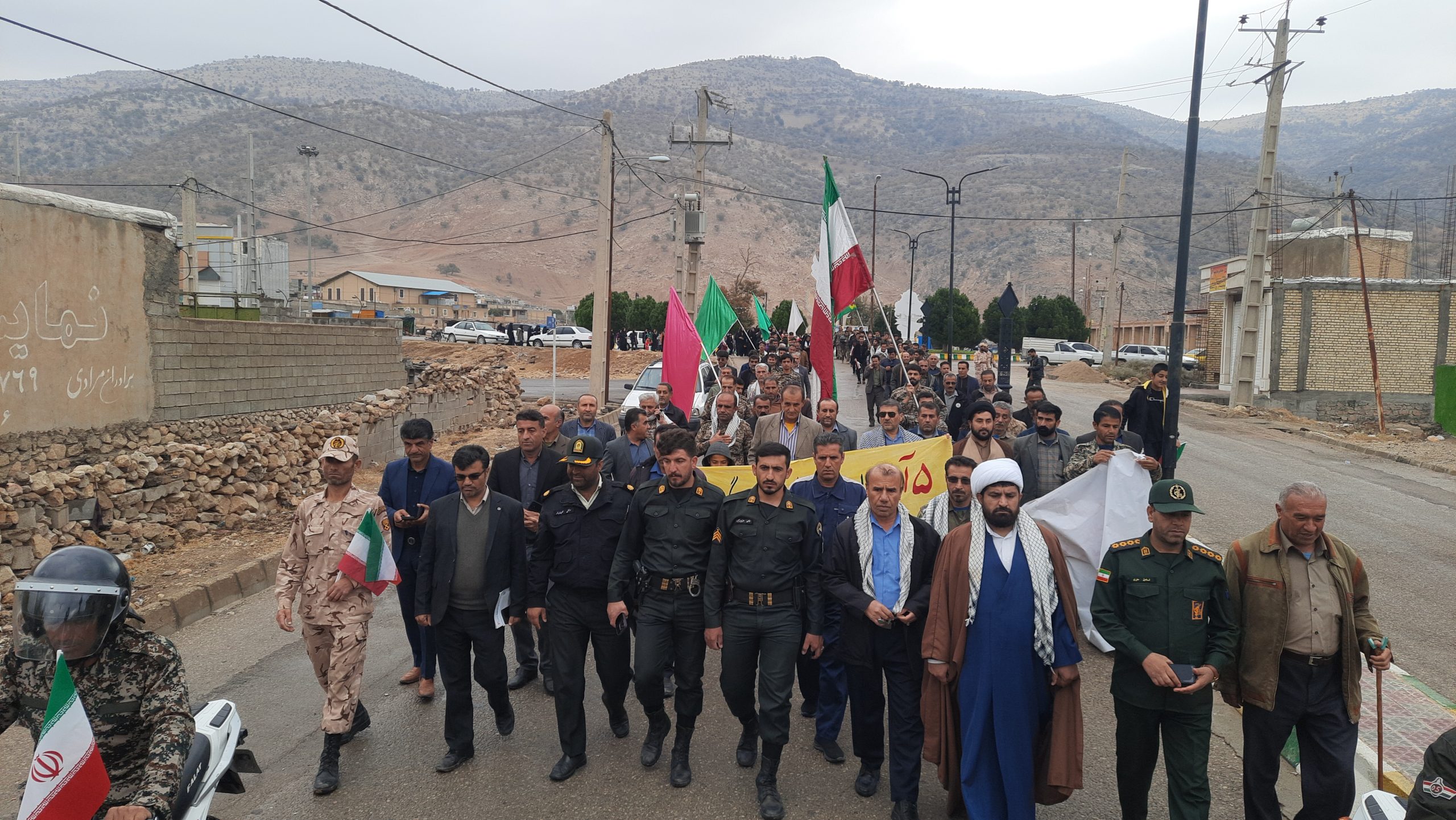 سروان معززی: مردم دیشموک حماسه آفریدند/ امام جمعه دیشموک: سروان معززی سنگِ تمام گذاشت+فیلم و عکس