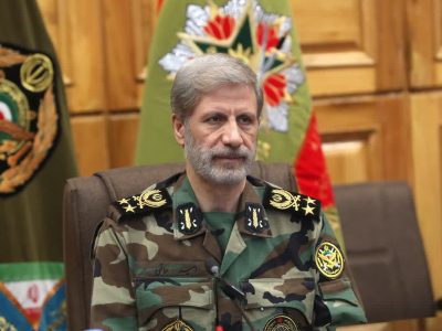 فرمانده کل ارتش: تا آخرین قطره خون از ایران دفاع می‌کنیم