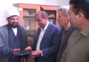 تجلیل آموزش و پرورش دیشموک از خدمات امام جمعه به مناسبت سالروز نخستین نماز جمعه کشور+تصاویر