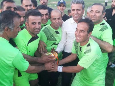 سادات دیشموک قهرمان مسابقات فوتبال پیشکسوتان جام هفته دفاع مقدس شد+فیلم